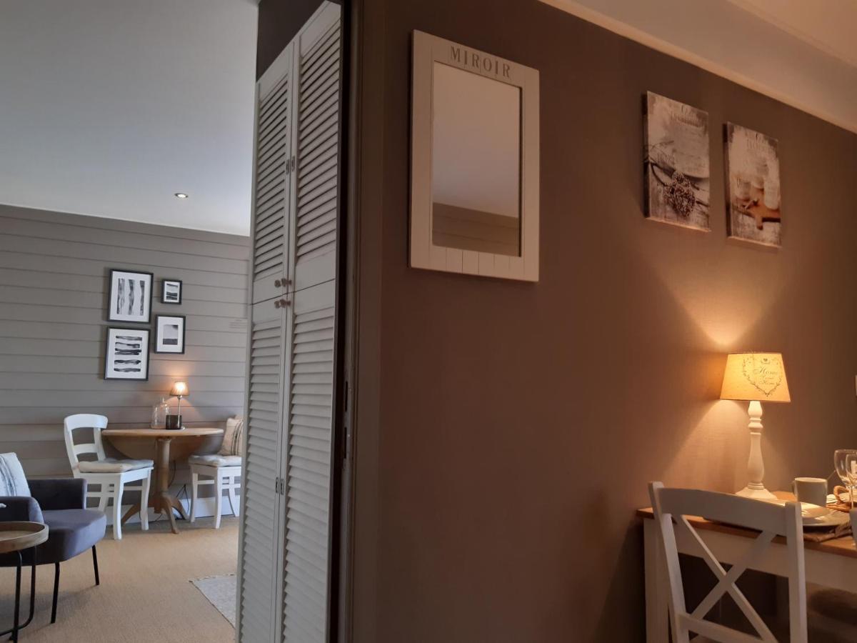Casa-Cosi, Tourist & Business Suites & Flats With Reserved Parking And Private Terraces In Shared Garden With Seasonal Pool Included, Private Sauna Available Lokeren Luaran gambar