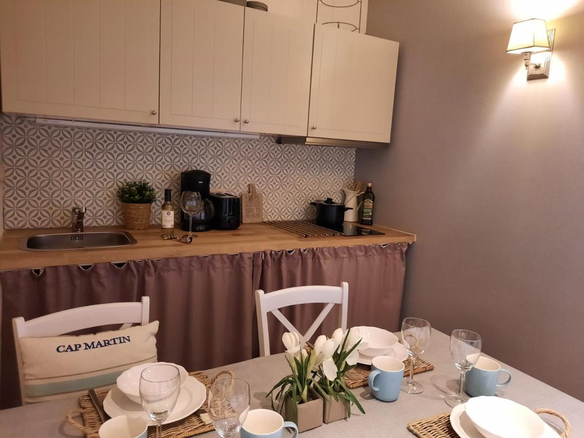 Casa-Cosi, Tourist & Business Suites & Flats With Reserved Parking And Private Terraces In Shared Garden With Seasonal Pool Included, Private Sauna Available Lokeren Luaran gambar