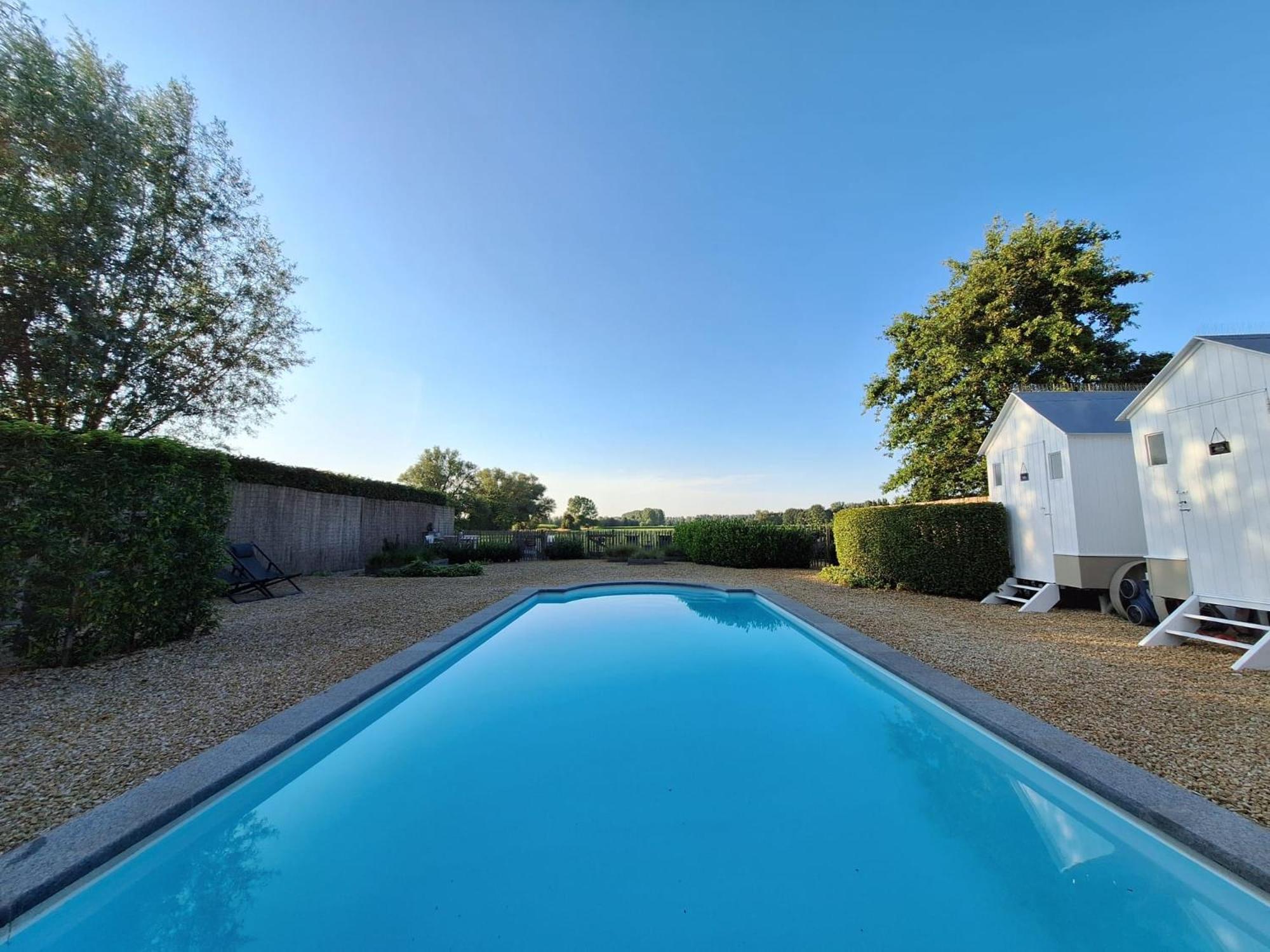 Casa-Cosi, Tourist & Business Suites & Flats With Reserved Parking And Private Terraces In Shared Garden With Seasonal Pool Included, Private Sauna Available Lokeren Luaran gambar